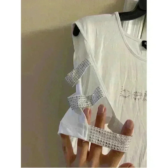 BEBE WHITE short sleeve cold shoulder top XL - Picture 2 of 5